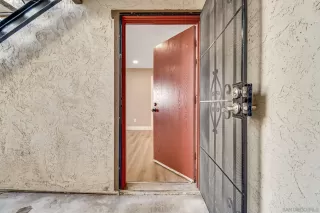 Photo #5: 240023679 Listing 