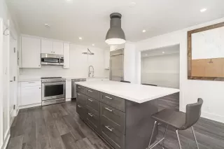 Photo #4: 240023713 Listing