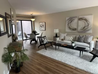 Photo #1: 240023722 Listing