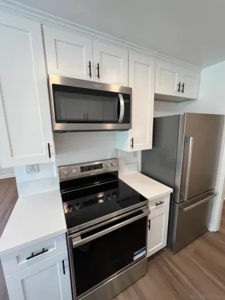 Photo #5: 240023764 Listing