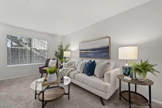 Photo #1: 240023768 Listing