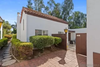 Photo #2: 240023810 Listing