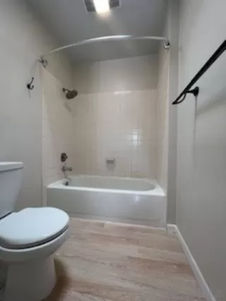 Photo #5: 240023838 Listing 