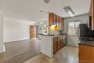 Photo #5: 240023850 Listing 