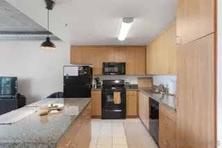 Photo #2: 240023887 Listing