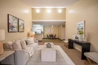 Photo #2: 240023942 Listing