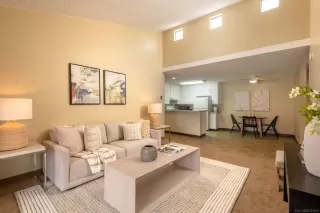 Photo #3: 240023942 Listing