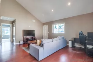 Photo #6: 240023981 Listing