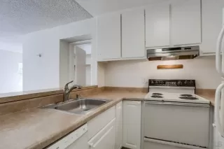 Photo #4: 240024008 Listing 