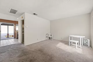 Photo #1: 240024019 Listing