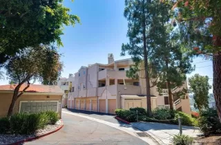 Photo #1: 240024028 Listing