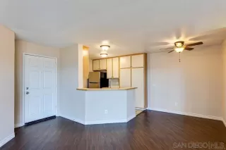 Photo #4: 240024028 Listing