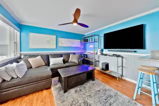 Photo #6: 240024100 Listing