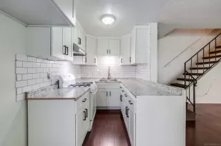 Photo #3: 240024119 Listing