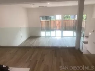 Photo #1: 240024132 Listing