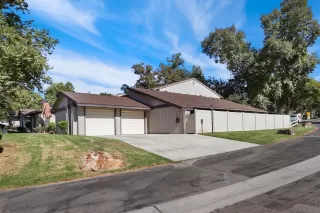 Photo #1: 240024147 Listing