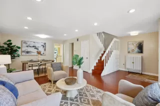 Photo #5: 240024147 Listing