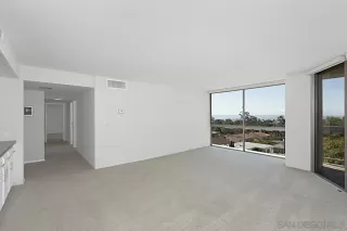 Photo #5: 240024244 Listing