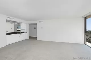 Photo #6: 240024244 Listing