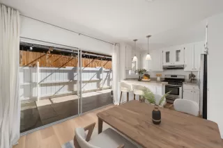 Photo #4: 240024262 Listing