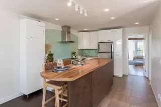 Photo #6: 240024276 Listing