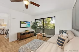 Photo #5: 240024291 Listing