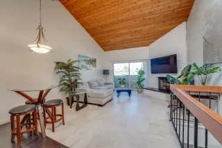 Photo #4: 240024295 Listing