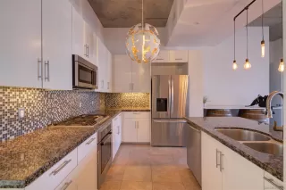 Photo #6: 240024325 Listing