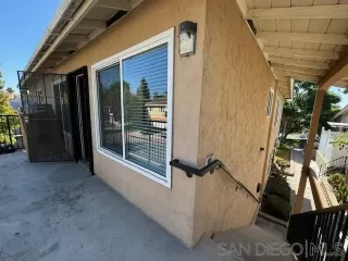 Photo #5: 240024367 Listing