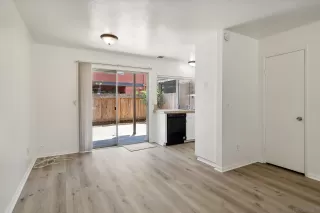 Photo #2: 240024380 Listing