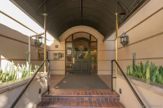 Photo #1: 240024425 Listing