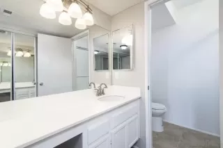Photo #6: 240024427 Listing 