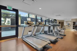 Photo #6: 240024443 Listing