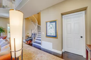 Photo #5: 240024497 Listing