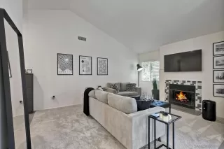 Photo #2: 240024507 Listing