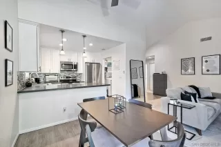 Photo #5: 240024507 Listing