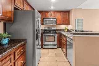 Photo #6: 240024576 Listing 