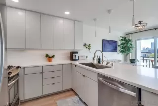 Photo #5: 240024584 Listing 