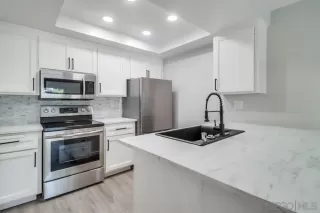 Photo #6: 240024596 Listing