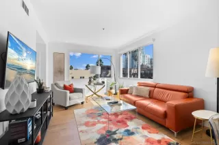 Photo #2: 240024613 Listing