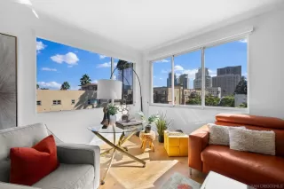 Photo #3: 240024613 Listing