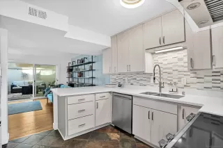 Photo #1: 240024640 Listing