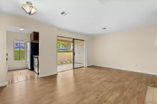 Photo #4: 240024651 Listing 