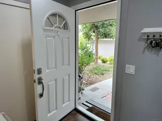 Photo #2: 240024707 Listing