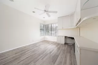 Photo #4: 240024767 Listing