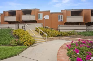 Photo #1: 240024771 Listing