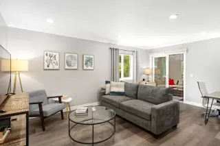 Photo #1: 240024816 Listing