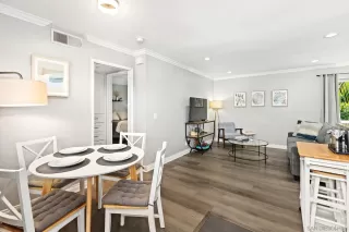 Photo #2: 240024816 Listing