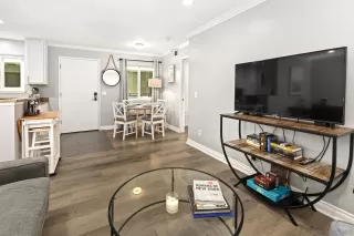 Photo #6: 240024816 Listing