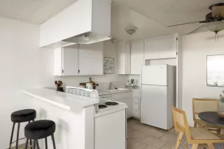 Photo #4: 240024843 Listing 